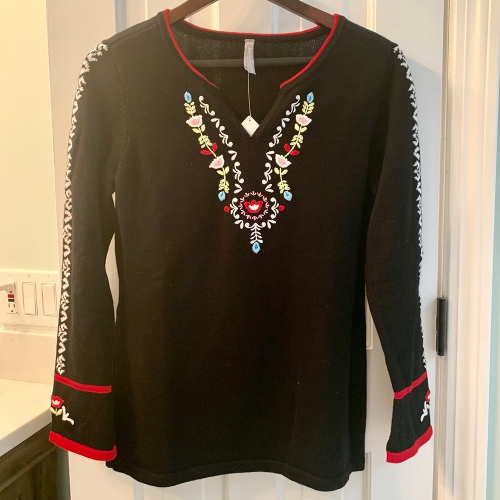 NWT Hanna Andersson embroidered sweater